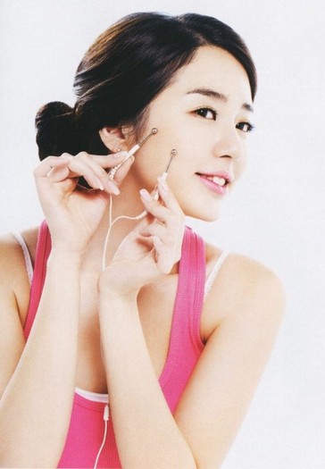 South Korean female artist Yoon Eun-Hye (181)