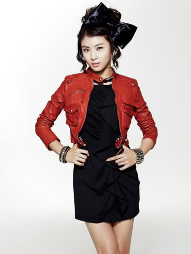 eq48xw - Ha Ji Won - Compagna 2010