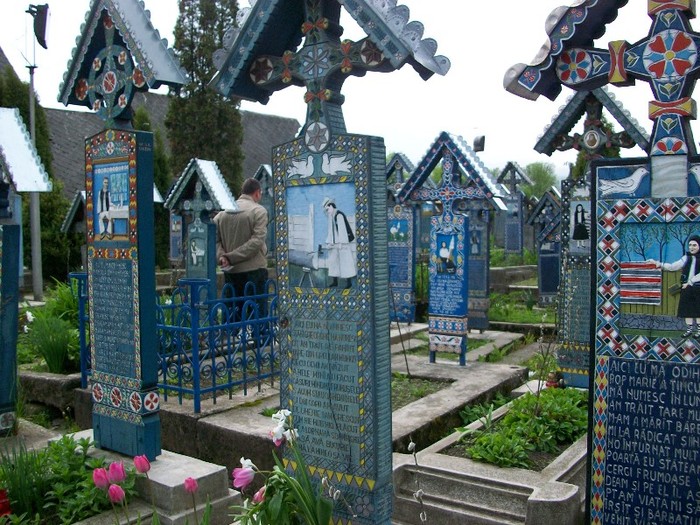 Cimitirul Vesel-Sapanta