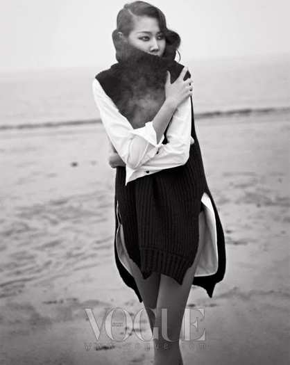 25tdq2f - Han Jin - Vogue Korea August 2010