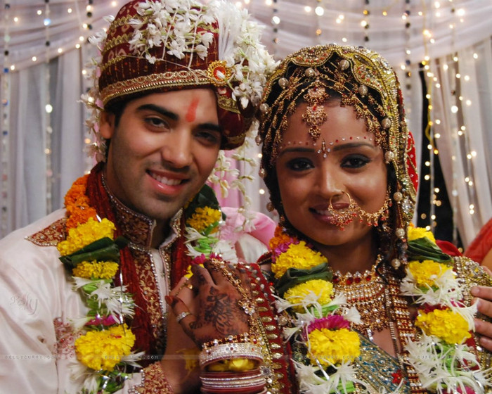 33115-ranvir-and-ragini-a-newly-wedded-couple