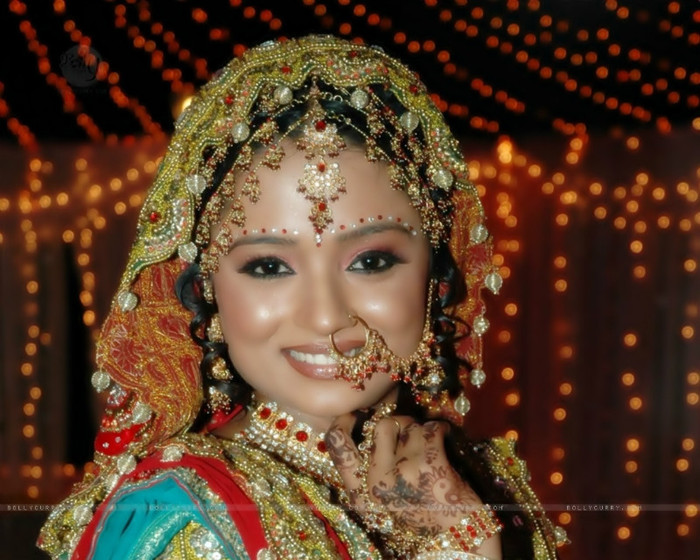 33121-parul-chauhan-as-ragini-looking-beautiful