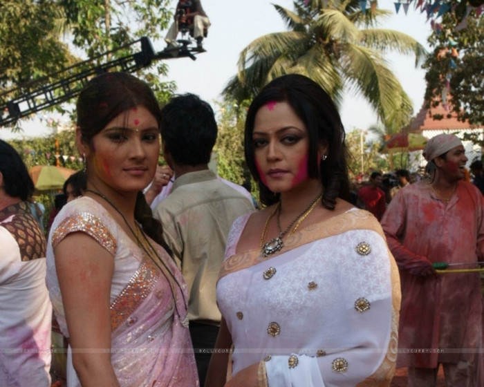 33138-seema-kapoor-and-preeti-puri