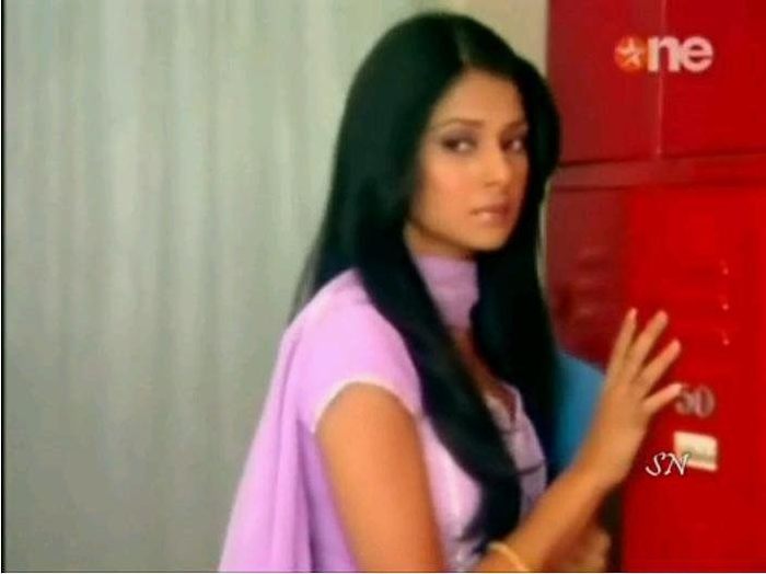 264698_215826735123747_145556422150779_642078_3222792_n - xxJennifer Winget-Ridhima xx