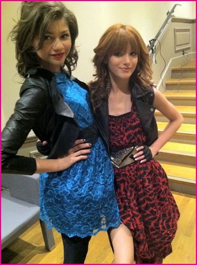 ♥ - album Bella and Zendaya poze personale