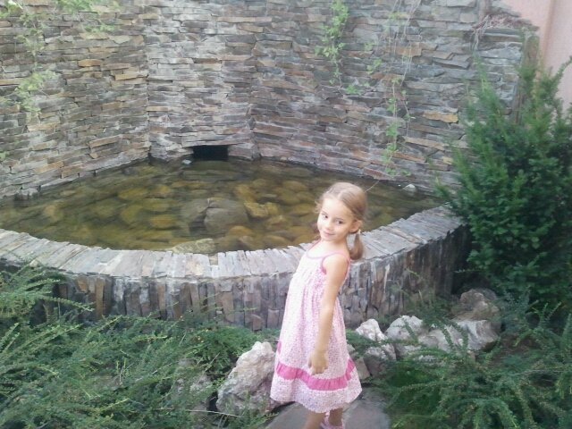 296675_269174409776080_100000505682196_1148667_2748651_n