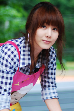 44454146_KVCONFDVQ - o Park Yeh Jin o