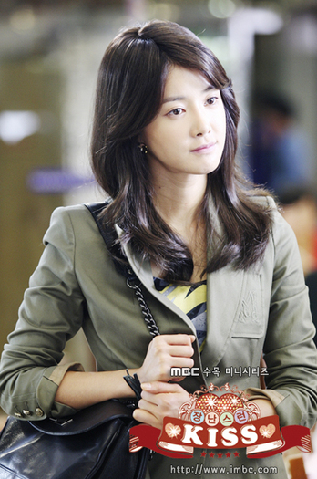 kissphoto2100924110242j - Lee Si Young