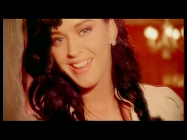 I-Kissed-A-Girl-katy-perry-2791863-640-480 - I kissed a girl