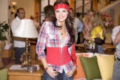 images (11) - Maite Perroni