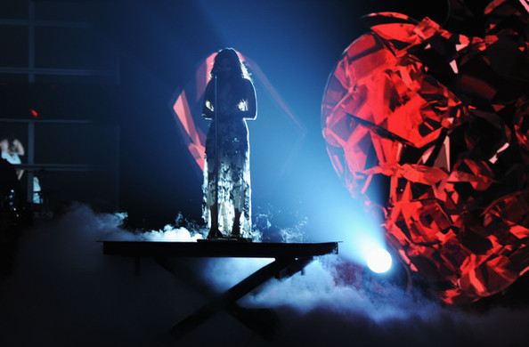 Demi Lovato 2011 VH1 Something Awards Show 7gQfhwi4e7ml - Demi Lovato