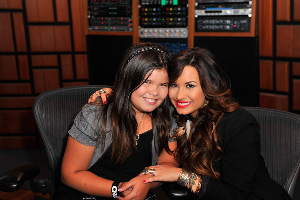 Demi Lovato Demi Lovato Live Chat Cambio Studios oUER0axMqnRl