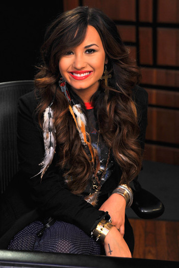 Demi Lovato Demi Lovato Live Chat Cambio Studios QrGE5SIoMmAl - Demi Lovato