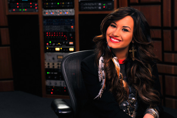 Demi Lovato Demi Lovato Live Chat Cambio Studios S5JUNbVABNJl