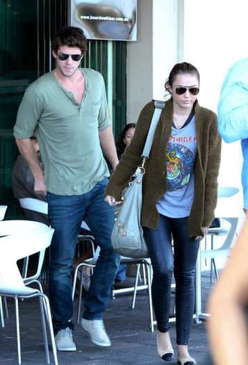 Miley Cyrus Miley Cyrus Brisbane Australia 6ktW2pzu_xdl - Miley Cyrus