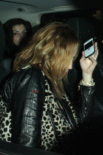 Miley+Cyrus+Miley+Cyrus+Voyeur+8HKStseOfuil - Miley Cyrus