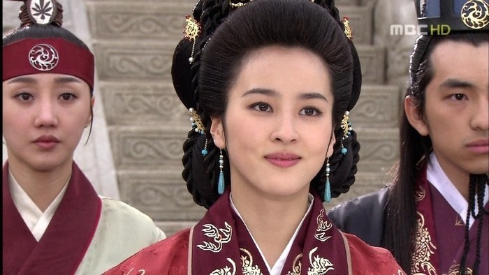 39380246_CYOSPTIWJ - Mamica mea