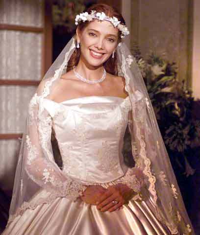 adela_noriega3_408x480