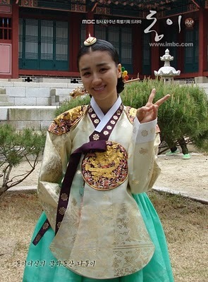 dongyi_queen_Inhyeon5 - Despre Inhyeon