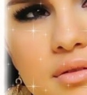 27181410_RSCMZLJIB - Puzzle Selena Gomez 01