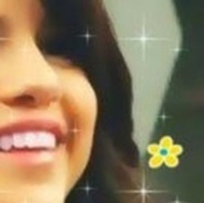 29508948_FWHFDEVKB - Puzzle Selena Gomez 01