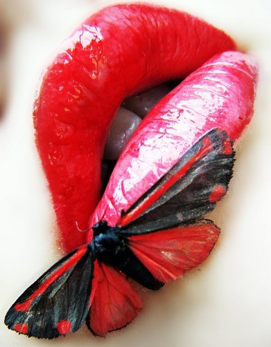 butterfly,kiss,lips,art-08321f455b1ed9d19fa306cebd037b72_h - Buze3