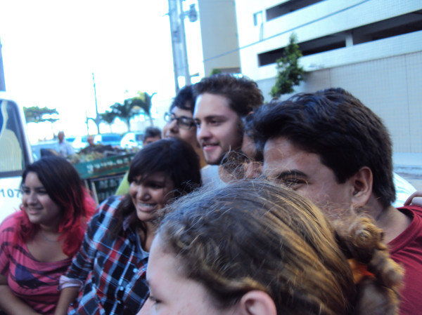 003 - Christopher cu fanii la Hotelul Fortaleza - Brazilia