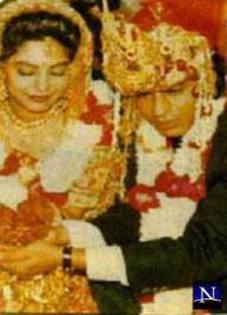 images (2) - SRK-Gauri