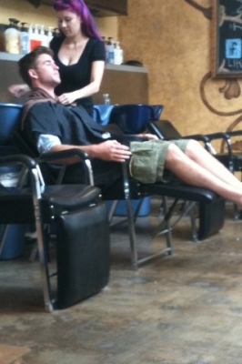 Miley - At a hair salon with Liam 18th August