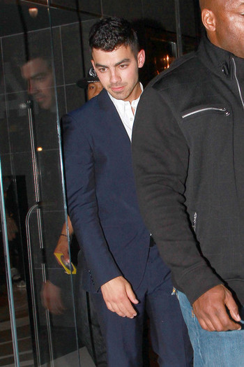 Joe+Jonas+Joe+Jonas+at+Katsuya+E3IY536DJdQl - Joe Jonas at Katsuya