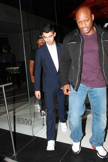 Joe+Jonas+Joe+Jonas+at+Katsuya+r8m60Hsy_5gl - Joe Jonas at Katsuya