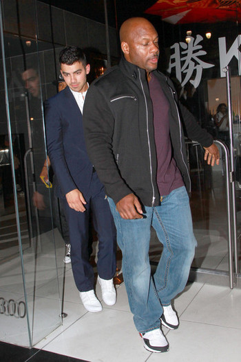 Joe+Jonas+Joe+Jonas+at+Katsuya+-wdKI73iuA0l