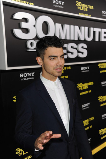 Joe+Jonas+Premiere+Columbia+Pictures+30+Minutes+HHeWKM50DoPl - Premiere Of Columbia Pictures 30 Minutes Or Less - Red Carpet