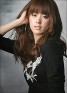 pag.5-poster Han Hyo Joo - 0 Koreea Magic World Nr 1 0