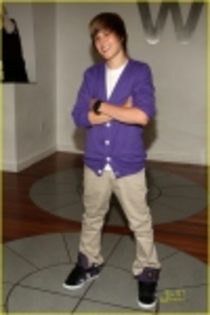 5_4ansj_thumb - Justin Bieber