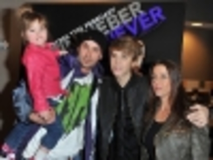 thumbs_8-justin-bieber-parinti