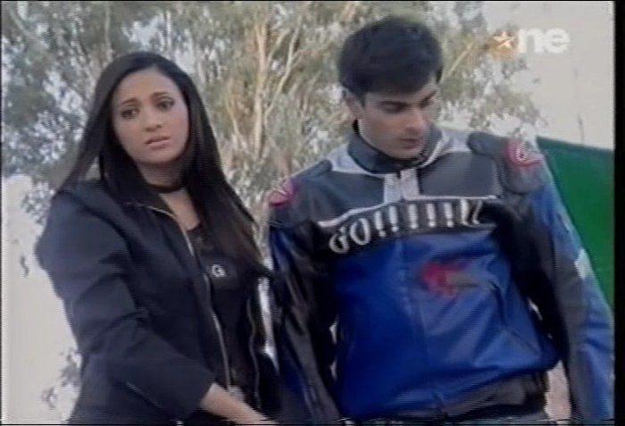 216626_142008405880548_100002141692772_263701_7593182_n - xxKaran Singh Grover si Shilpa Anandxx