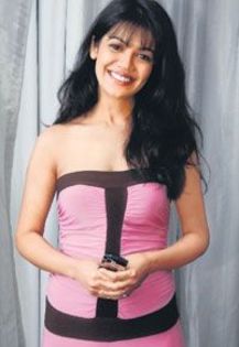 44 - DILL MILL GAYYE SHWETA GULATI AKKA DR NIKKITA MALHOTRA PICTURE GALLERY