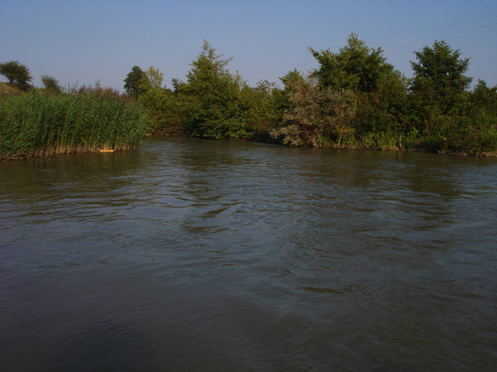 CE REPEDE CURGE APA ASTA!