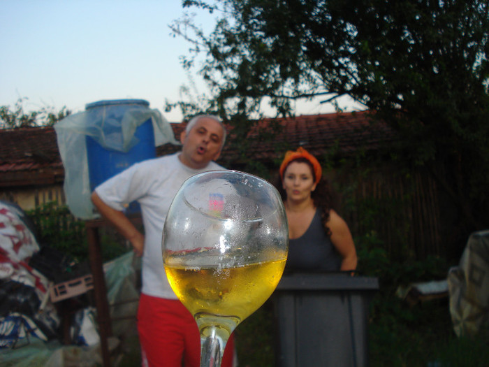 SA BEM CA FRATII:))) - OLIMPIADA DE LA TARA