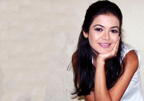 36 - DILL MILL GAYYE SHWETA GULATI AKKA DR NIKKITA MALHOTRA PICTURE GALLERY