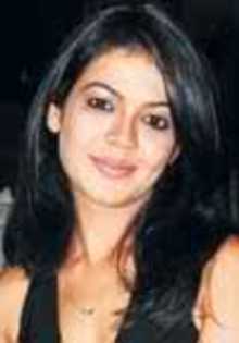 11 - DILL MILL GAYYE SHWETA GULATI AKKA DR NIKKITA MALHOTRA PICTURE GALLERY