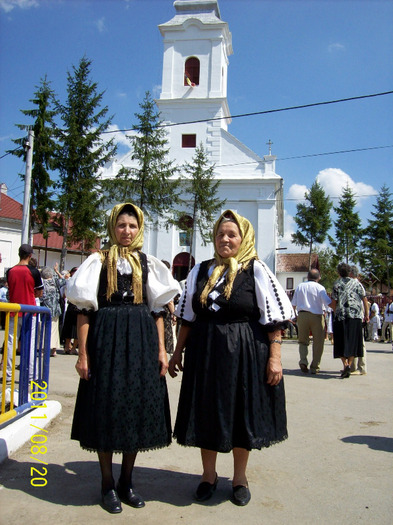 102_0660 - PALOS-ARDEAL -Fiii satului 2011