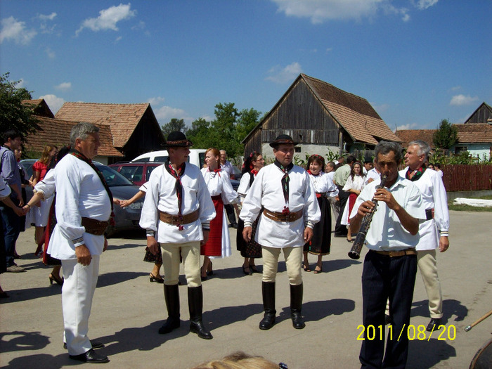 102_0680 - PALOS-ARDEAL -Fiii satului 2011