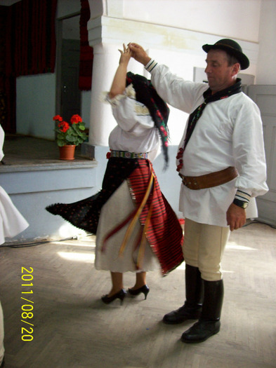 102_0737 - PALOS-ARDEAL -Fiii satului 2011
