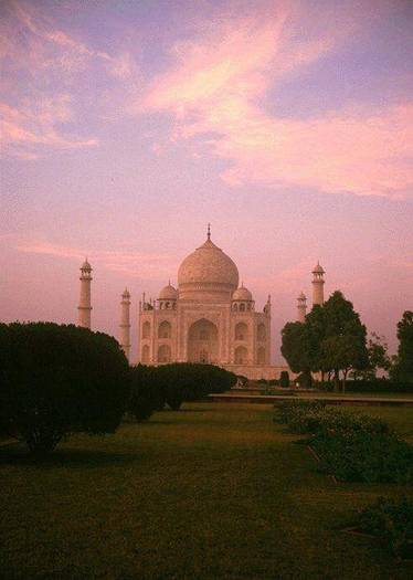 Emperor Shah Jahan - Taj Mahal 01