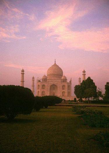 Emperor Shah Jahan - Taj Mahal 01