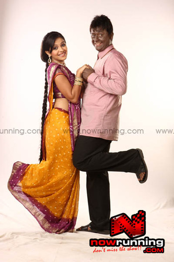 edi%20%28Kokila%20Parikh%29%20with%20Swapnil%20Joshi%20%28Vinaychand%29%20in%20Papad%20Pol%20-%20Sha