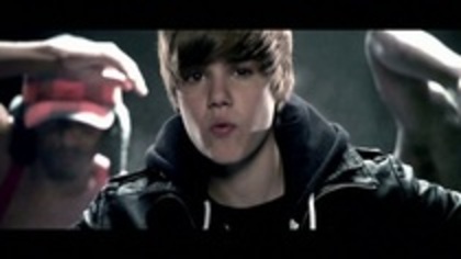 21661909_QPBBZFBGT[1] - justin bieber scene somebody to love