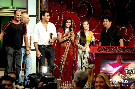 36355_128923003811071_100000801156690_138157_3506694_n - Parul Chauhan